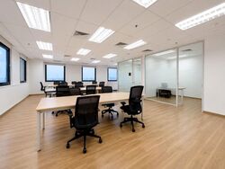 Lippo Centre (D2), Office #573439001